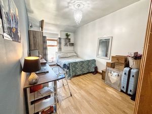 Photo 1- click for photo gallery